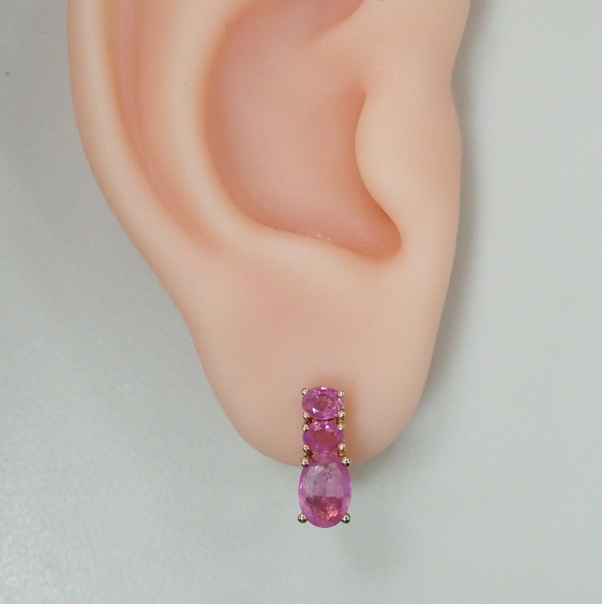 Серебряные серьги с розовыми сапфирами